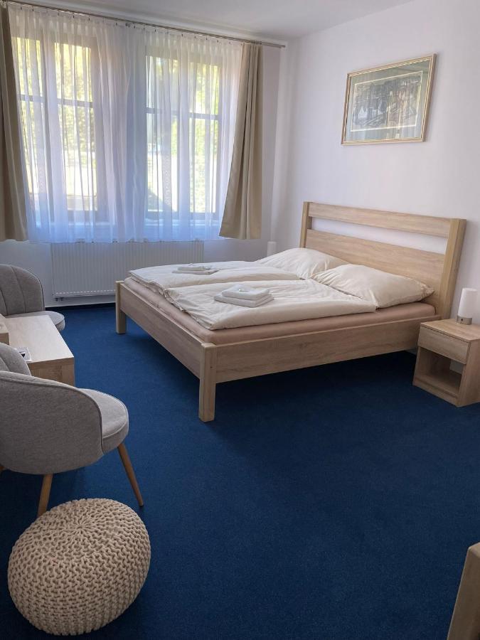Hotel U Mesta Prahy นาคอด ภายนอก รูปภาพ