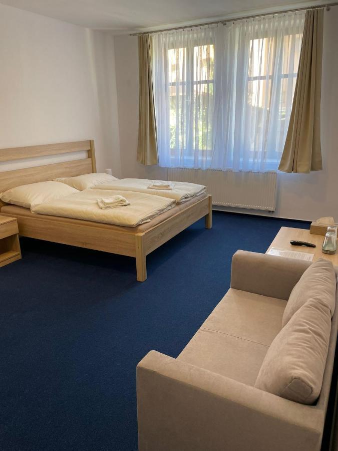 Hotel U Mesta Prahy นาคอด ภายนอก รูปภาพ