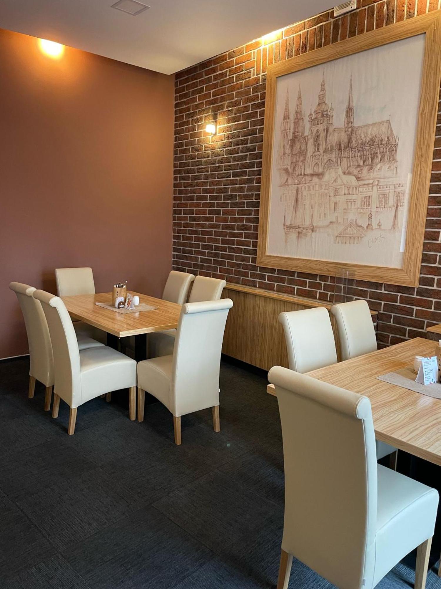 Hotel U Mesta Prahy นาคอด ภายนอก รูปภาพ